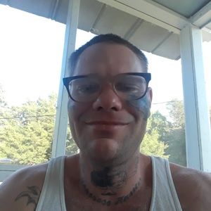 Meet your Posher, Levi